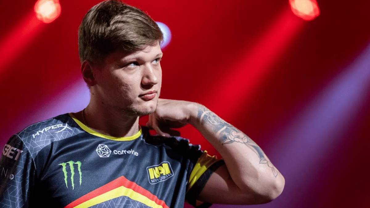 S1mple запідозрили в романі з відомою стрімеркою S1mple запідозрили в романі з відомою стрімеркою