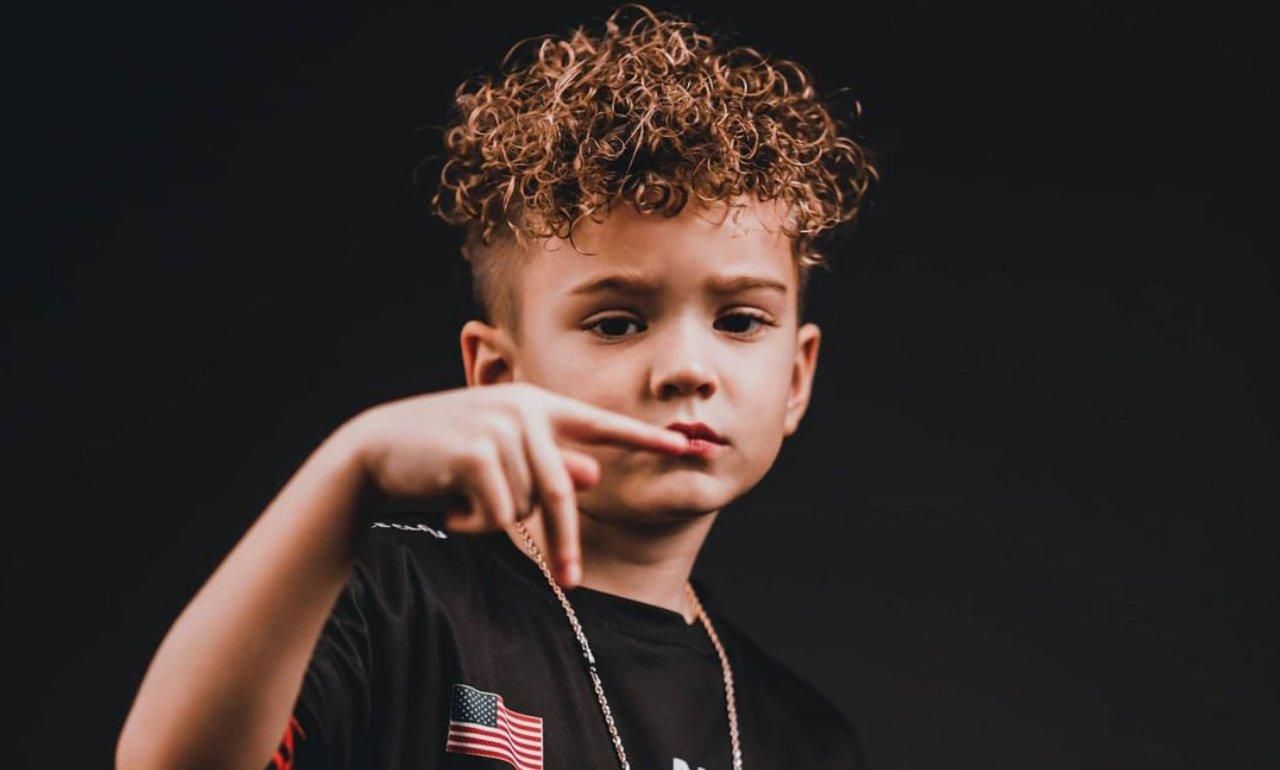 Шестилетнего стримера забанили в Call of Duty: Warzone Шестилетнего стримера забанили в Call of Duty: Warzone