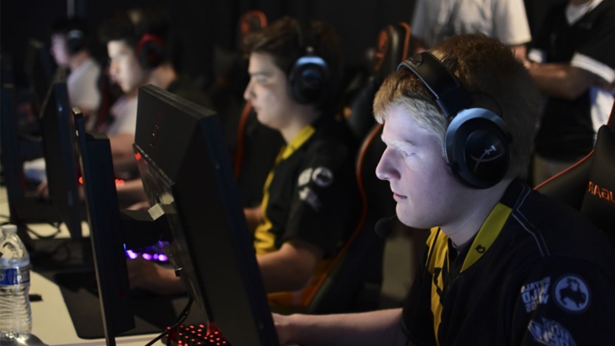 Киберспортсмена исключили из команды из-за возмутительного поведения в чате Twitch Киберспортсмена исключили из команды из-за возмутительного поведения в чате Twitch