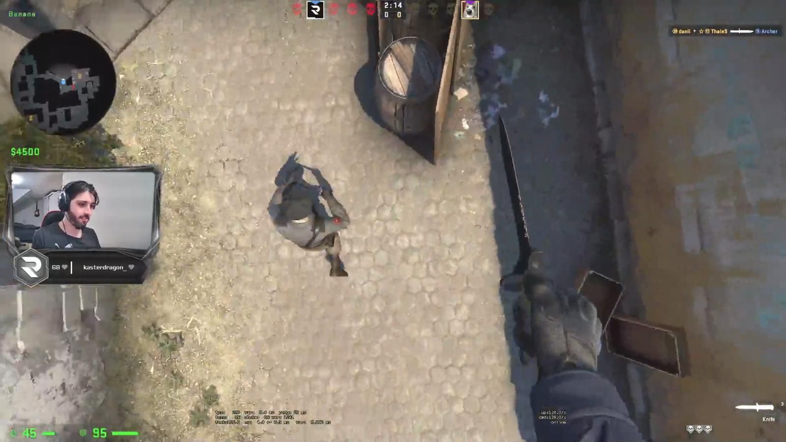 Игрок в CS:GO показал потрясающий трюк на карте Inferno Игрок в CS:GO показал потрясающий трюк на карте Inferno