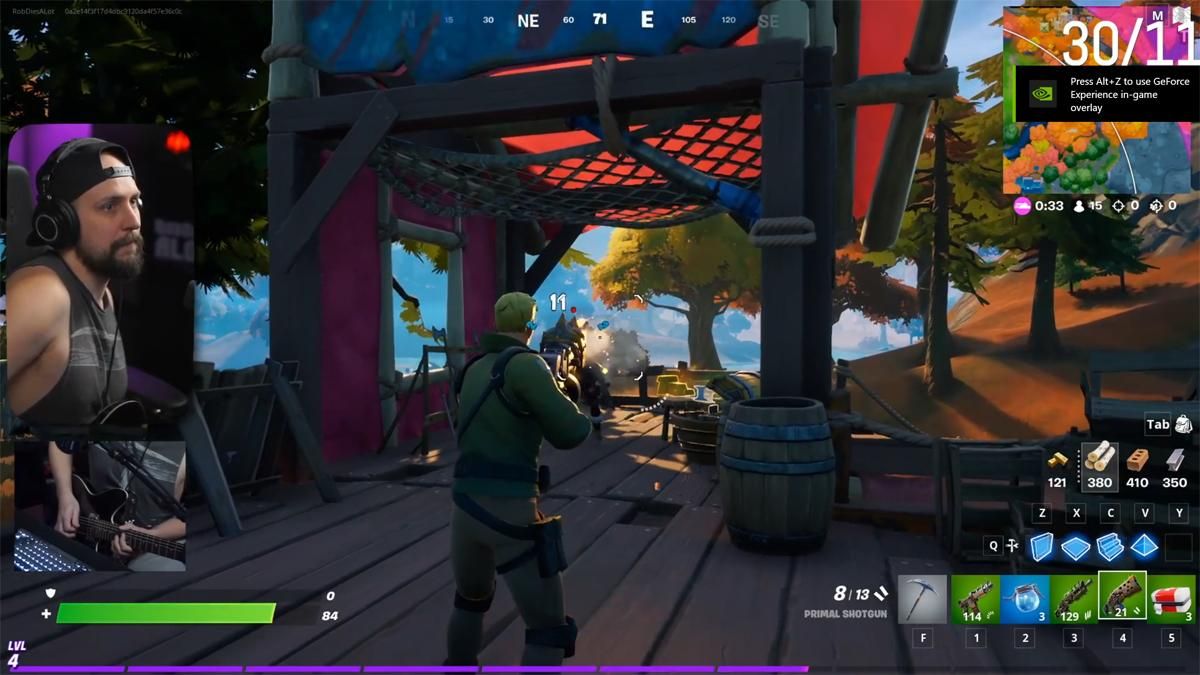 Стример сыграл в Fortnite на электрогитаре и даже сделал дабл-килл Стример сыграл в Fortnite на электрогитаре и даже сделал дабл-килл