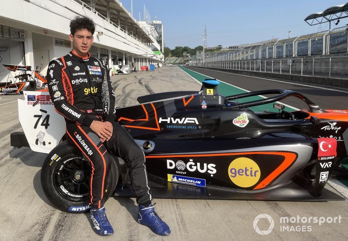 З віртуального боліда у реальний: професійний кіберспортсмен став пілотом Формули 2 - Ігри - games З віртуального боліда у реальний: професійний кіберспортсмен став пілотом Формули 2 - Ігри - games