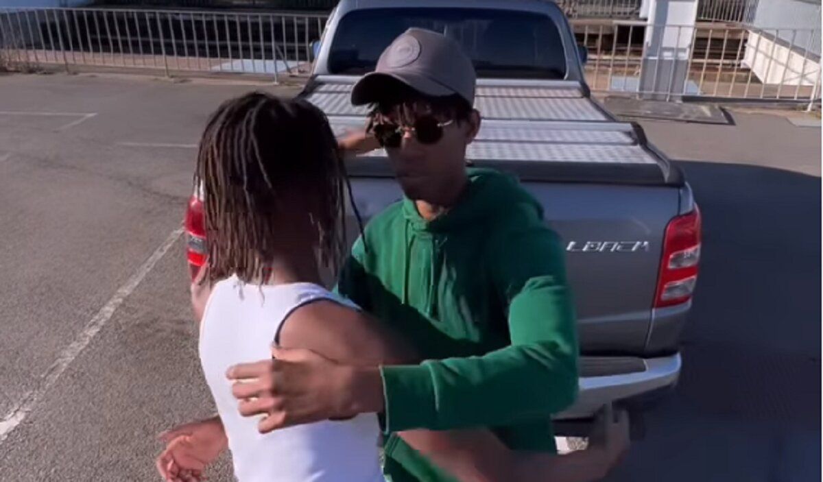 Блогер кумедно пародіює GTA San Andreas у реальному житті веселі відео - games Блогер кумедно пародіює GTA San Andreas у реальному житті веселі відео - games