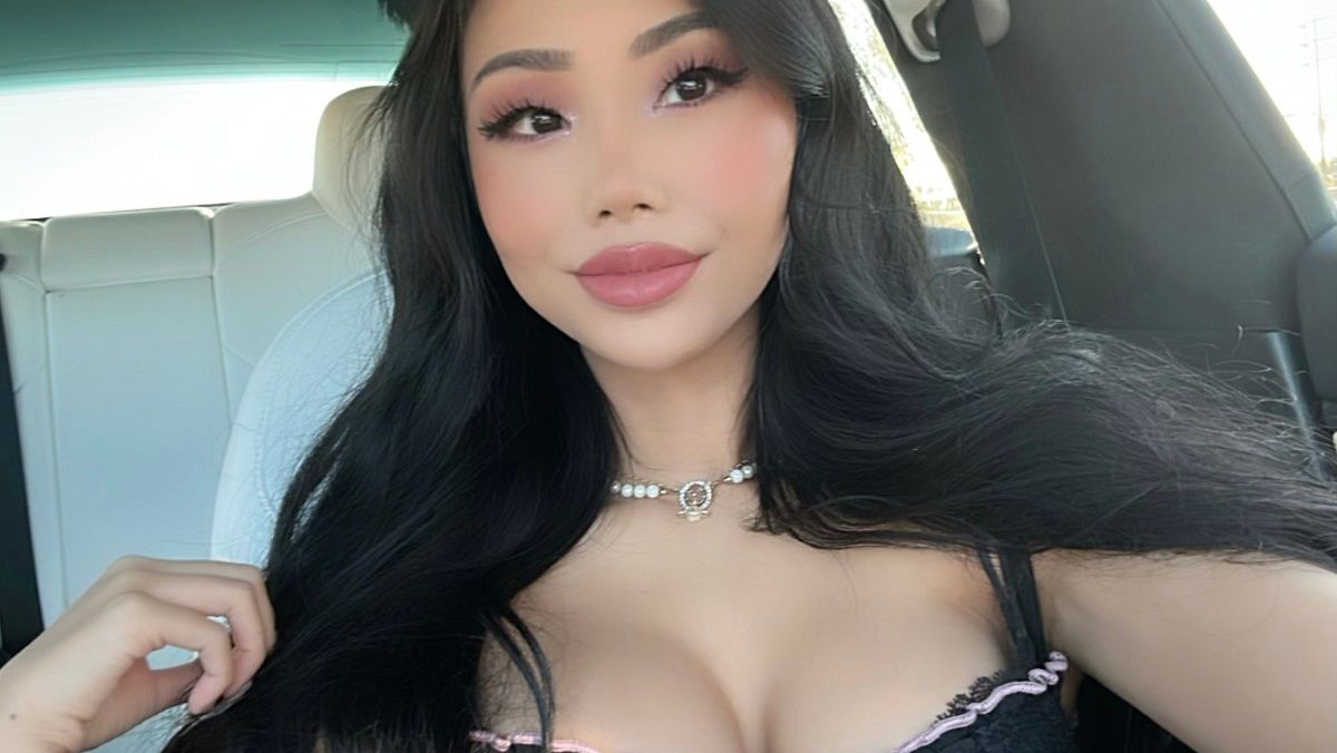 До будинку бабусі й дідуся стримерки вдерся спецназ через невдалий "жарт" До будинку бабусі й дідуся стримерки вдерся спецназ через невдалий "жарт"