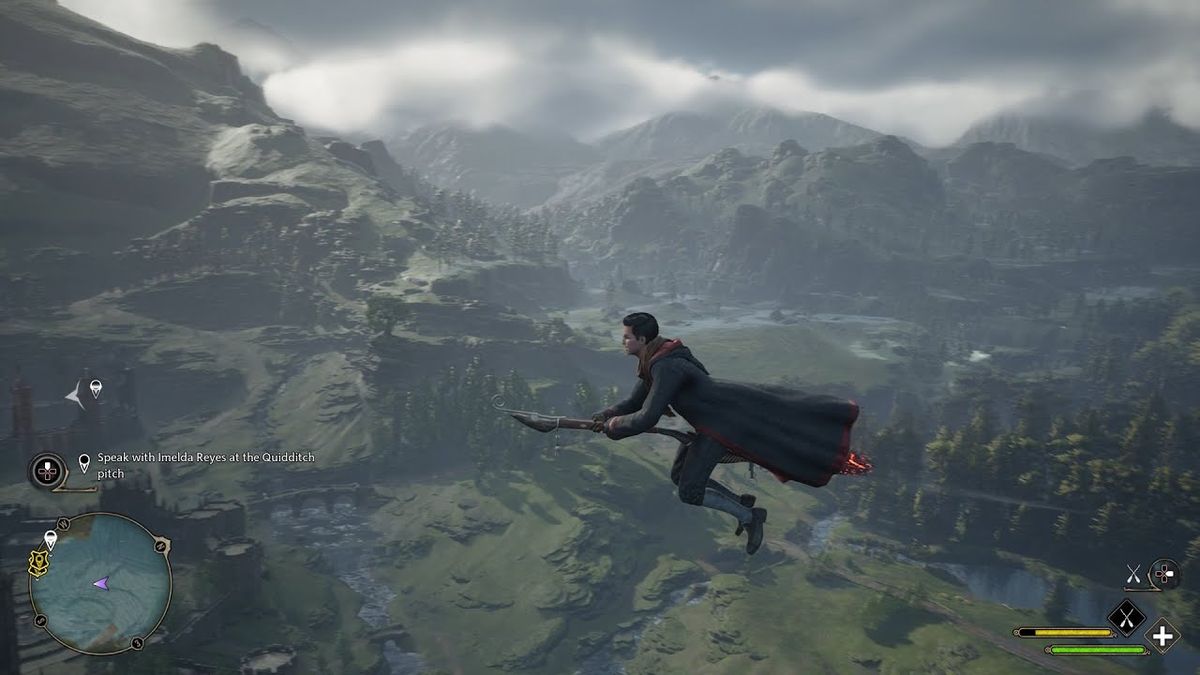 игра про летание на метлах ведьм. женщина на метле. крид 3 фильм. квиддич гарри поттер квоффл. женщина на метле.