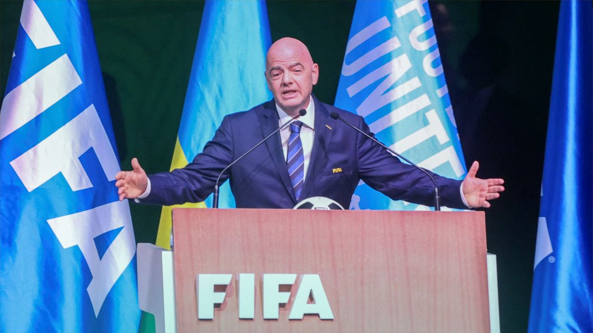 ФІФА збираються запустити власний футбольний симулятор на противагу відеоіграм Electronic Arts