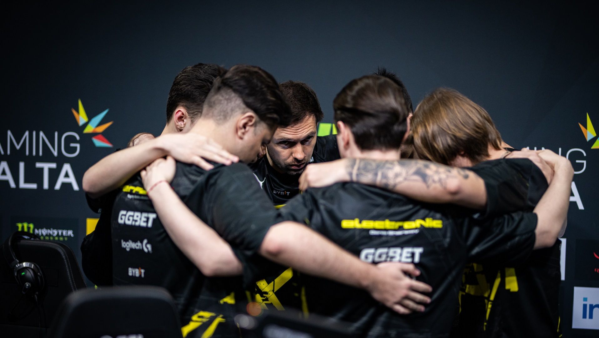 Склад NAVI з CS:GO може стати англомовним – хто покине колектив Склад NAVI з CS:GO може стати англомовним – хто покине колектив