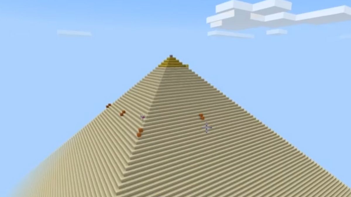 Фанат Minecraft показав величезну піраміду, збудовану в режимі виживання