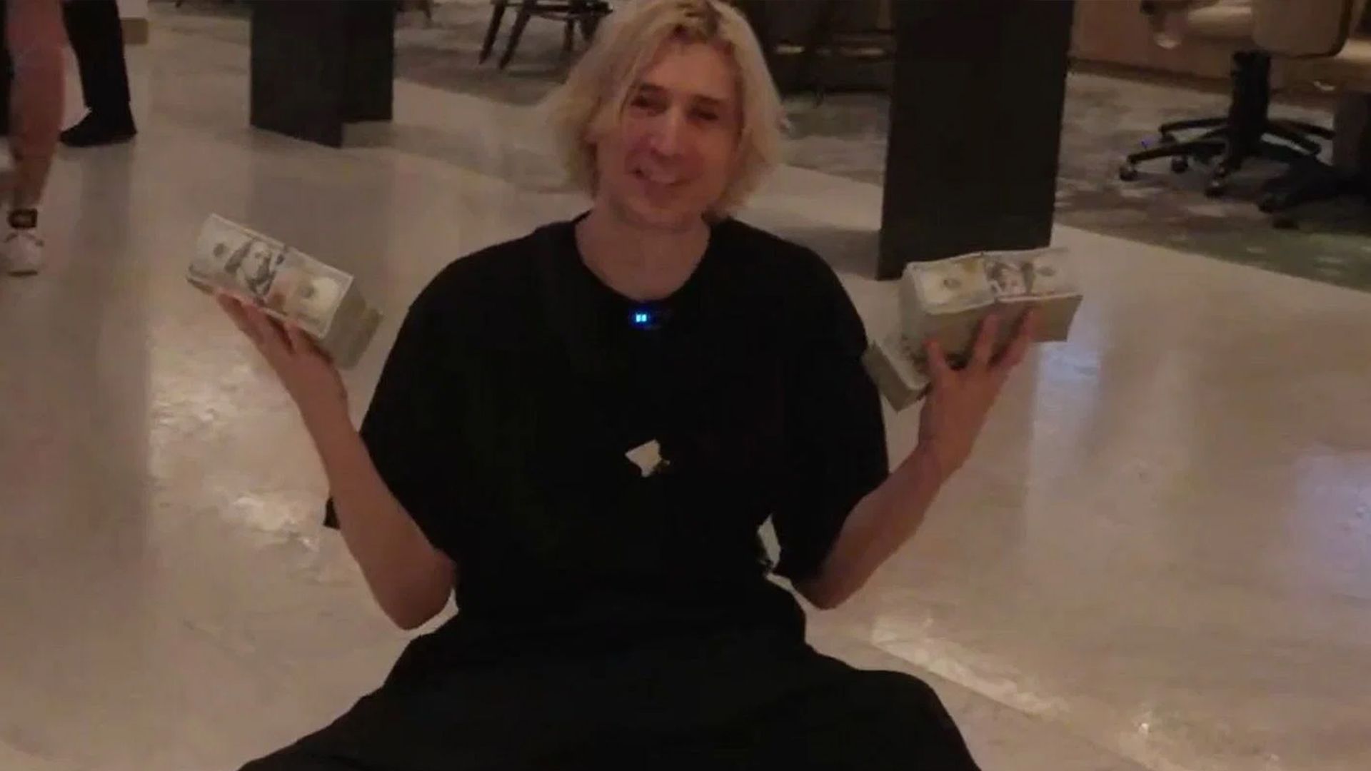 Більше сотні тисяч доларів: скільки коштує акаунт xQc в Steam Більше сотні тисяч доларів: скільки коштує акаунт xQc в Steam