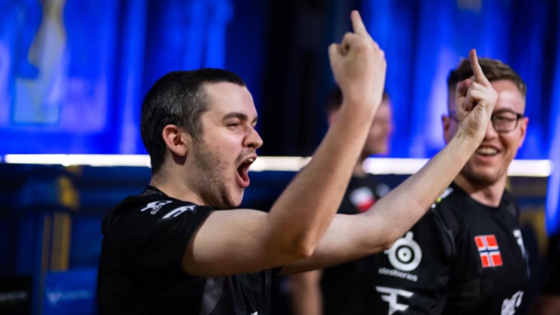 Хайлайти групового етапу IEM Cologne 2024 : два ейси ZywOo та неймовірний клатч від b1t Хайлайти групового етапу IEM Cologne 2024 : два ейси ZywOo та неймовірний клатч від b1t