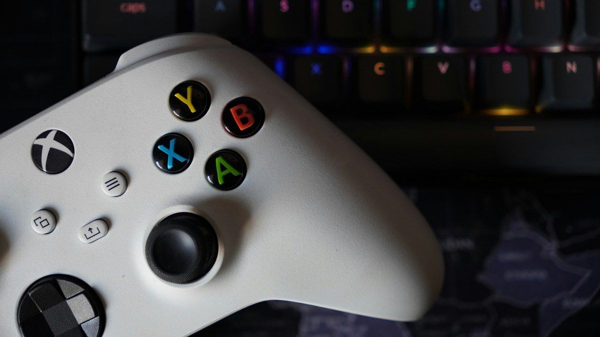 Apple добавляет поддержку проводных контроллеров Xbox Apple добавляет поддержку проводных контроллеров Xbox