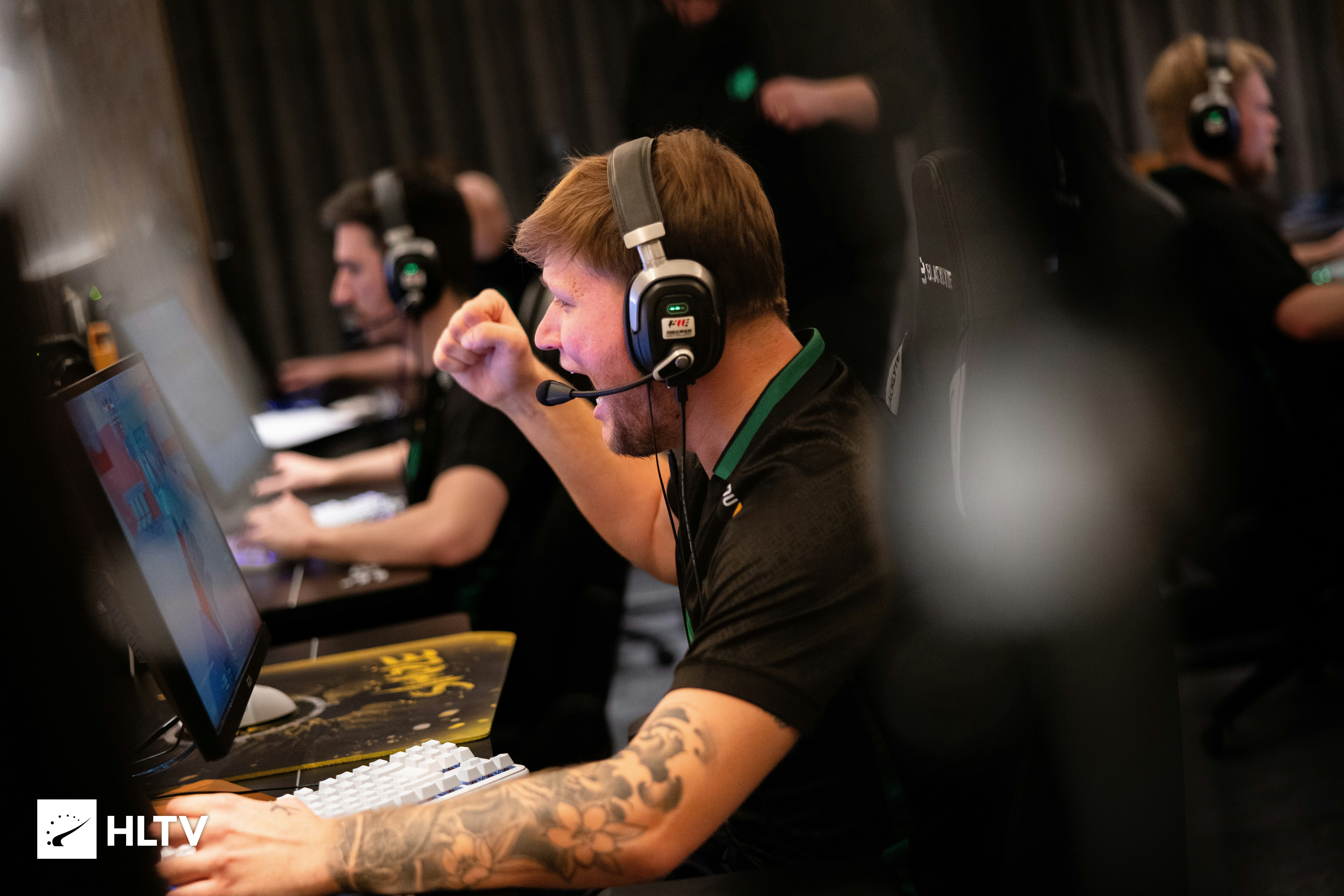 Чи перейде s1mple до Falcons – кіберспортсмен дав відповідь Чи перейде s1mple до Falcons – кіберспортсмен дав відповідь