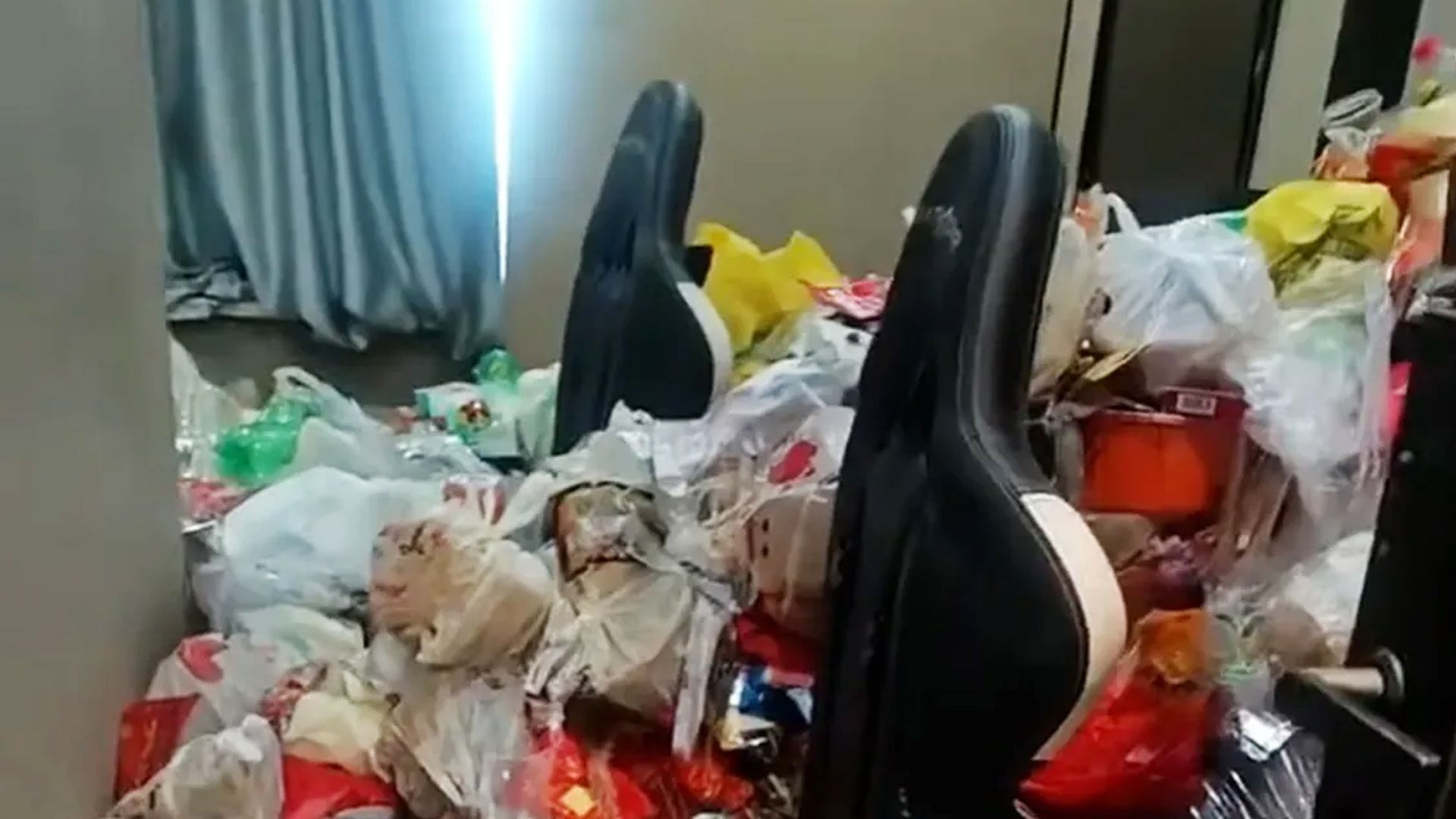 Геймер 2 года не выходил из гостиничного номера – состояние комнаты шокировало работников