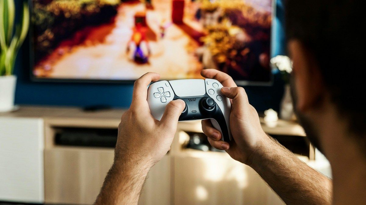 Самые популярные игры на PlayStation 5 и Xbox Series 2025 года Самые популярные игры на PlayStation 5 и Xbox Series 2025 года
