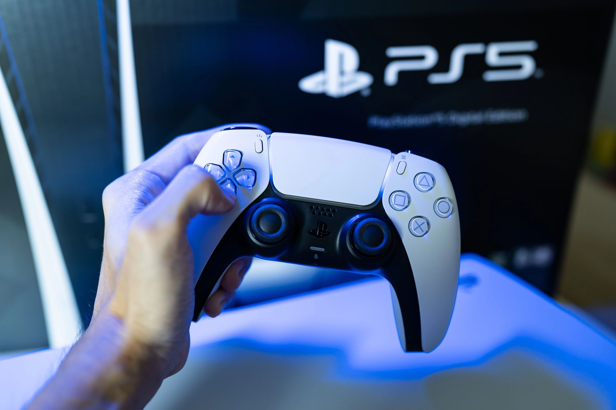 Геймери скуповують PS5 перед подорожчанням Геймери скуповують PS5 перед подорожчанням