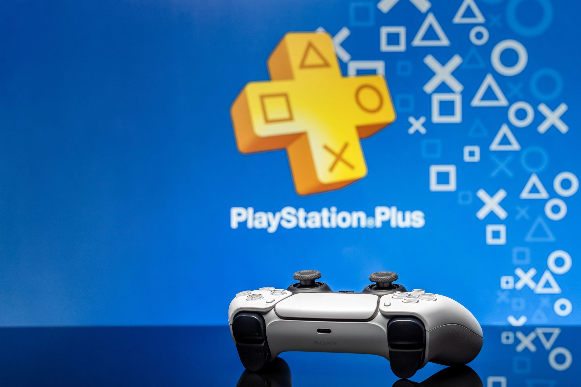 Після PS5 дорожчає і PS Plus